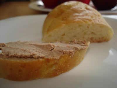 французский хлеб с паштетом.jpg
