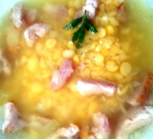 гороховый суп с беконом и ветчиной.JPG