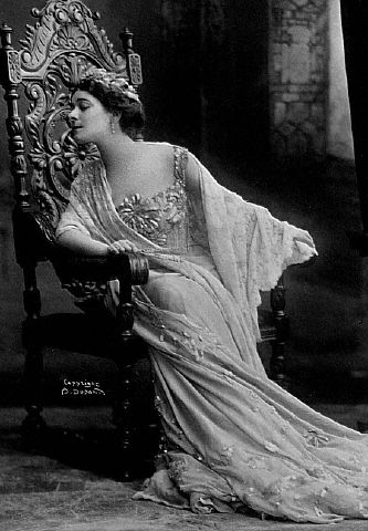 Alla-Nazimova-1899.jpg